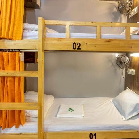 Sunrise Dormitory Hostel Mumbai Exterior photo